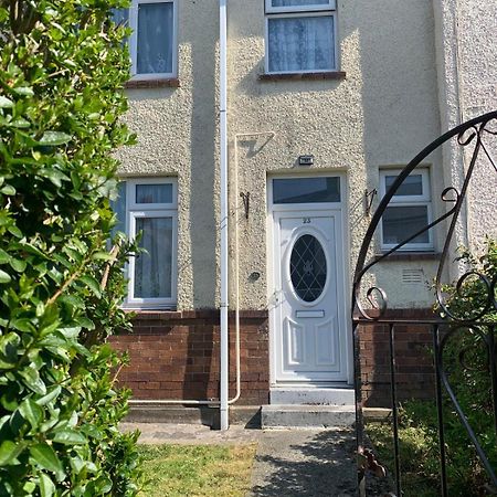 Room Only Guest Accommodation, Guest House Self Catering Bangor  Exteriör bild