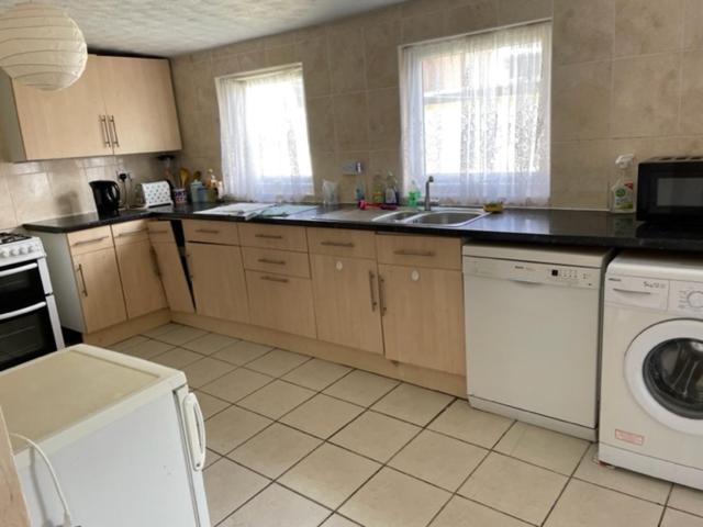 Room Only Guest Accommodation, Guest House Self Catering Bangor  Exteriör bild