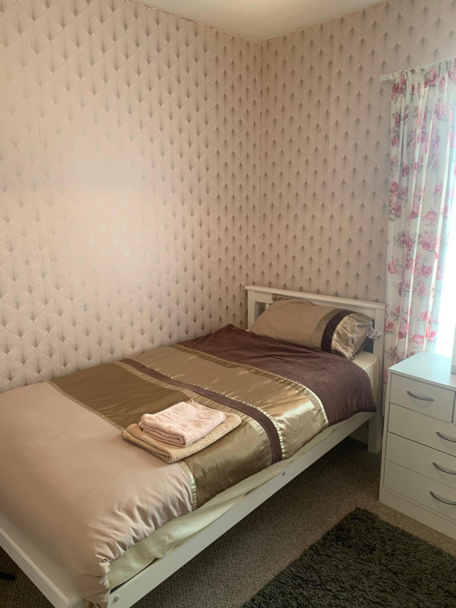 Room Only Guest Accommodation, Guest House Self Catering Bangor  Exteriör bild